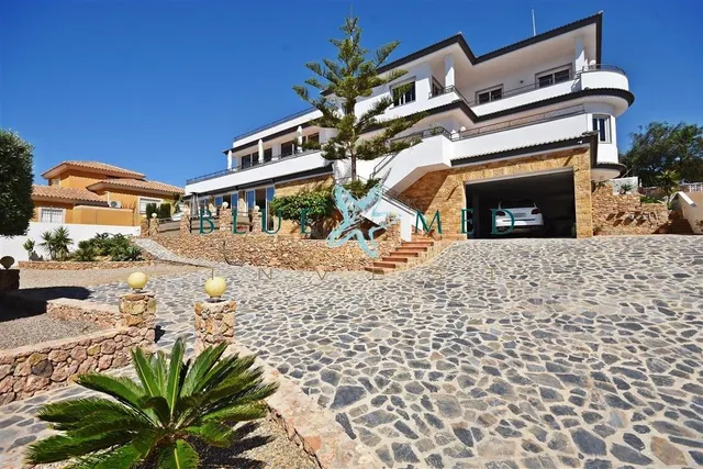 IMPRESIONANTE CHALET DE LUJO EN ISLA PLANA
