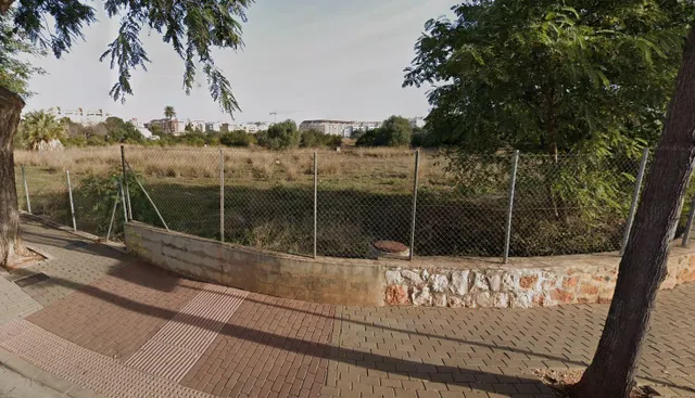 Fantástica parcela en zona Bajo Montgó. — 13