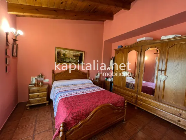 Magnifico chalet a la venta en Ontinyent a 1.5km de la población. — 23