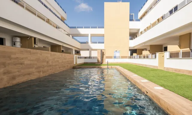 Ático 2 habitaciones 70m² en venta - Zona Pueblo — 36