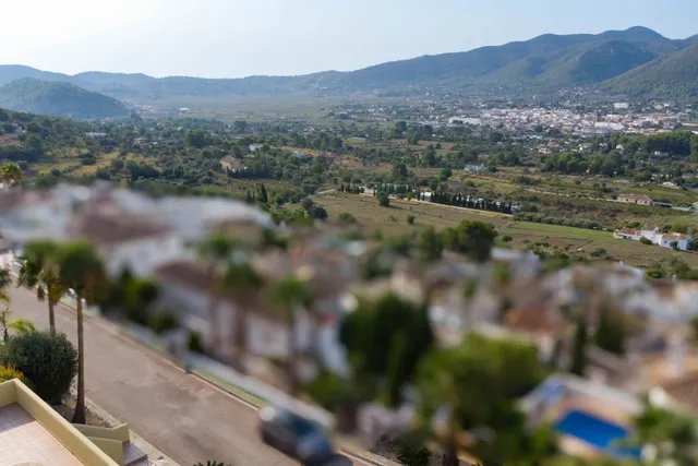 Terreno edificable en Jalón con vistas al valle y servicios cercanos — 13