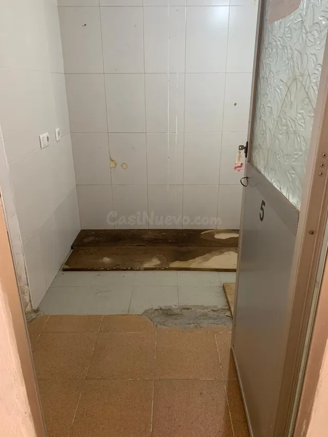 TRASTERO EN ALQUILER EN EL CENTRO DE BADAJOZ - foto 3