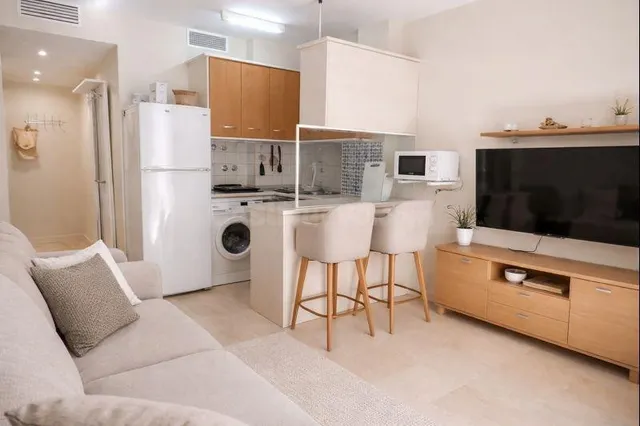 PISO EN VENTA CENTRO DE FUENGIROLA. 2 DORMITORIOS. A UN PASO