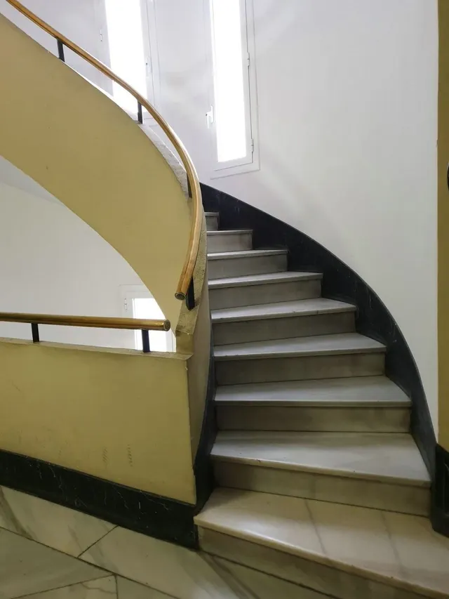 Sagrada Familia piso 60 m2 , luminoso , 3 habitaciones , ascensor — 18