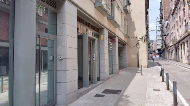 Parking de moto 4m² en alquiler - Barcelona — 3