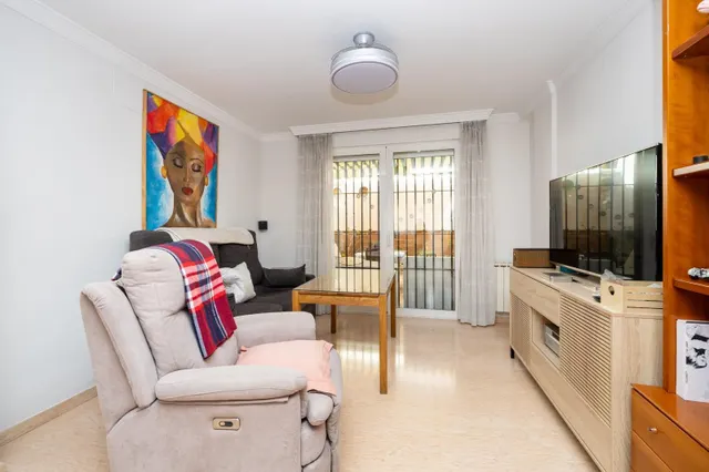 ESPECTACULAR VIVIENDA ADOSADA DE 4 DORMITORIOS CON SÓTANO, TERRAZAS Y PATIO EN GRANADA — 6