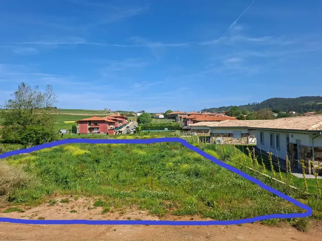 Exclusiva finca urbana en Caborredondo a tan solo1 km de la  - foto 2