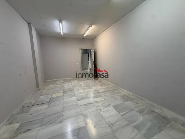 Local comercial 185m² en alquiler - San Miguel — 38