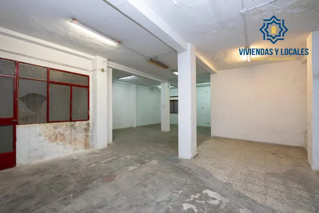 ¡Oportunidad Única en Angel Barrios! Local de 147m2 por solo 190.000€ — 10