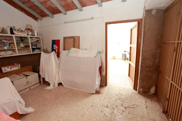 Casa de pueblo 4 habitaciones, planta baja con patio, garaje y gran potencial en La Palma — 50