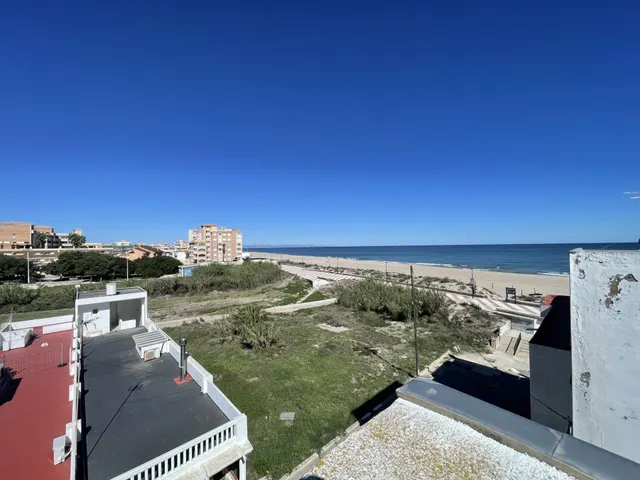 ¡Tu refugio soñado frente al mar te está esperando! — 35