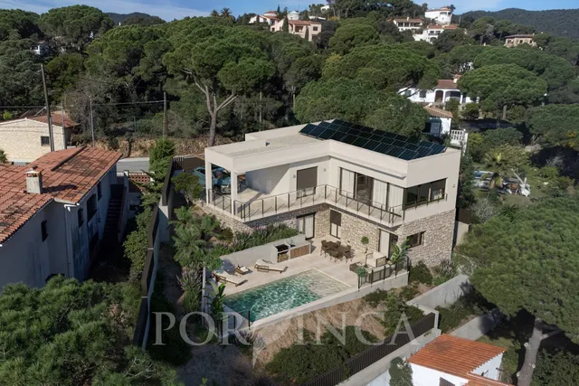Obra nueva con piscina y magníficas vistas al mar y la monta - foto 3