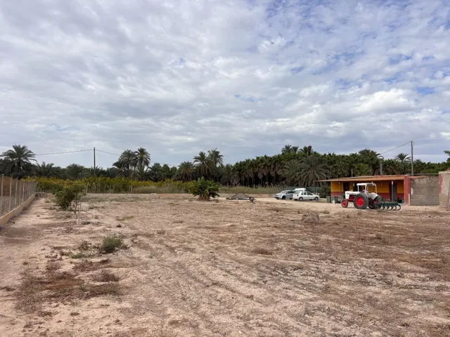 Chalet en Venta: Oportunidad Única por €318,000 — 7