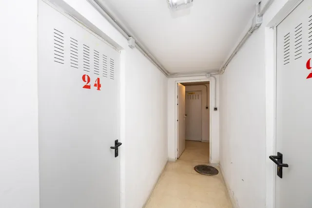 Piso en Venta de Protección Oficial - Primera Planta Exterior en Carretera de la Sierra — 32