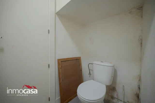Se vende licencia de estanco única en piñar, Granada — 14