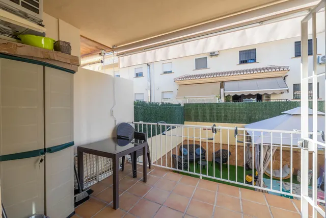 Espectacular chalet adosado en el Vial de Churriana de la Vega: eficiencia, confort y listo para entrar a vivir! — 15