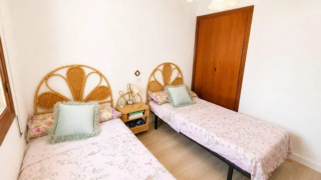 MAGNIFICO CHALET ADOSADO CON GRAN PARCELA, JARDIN Y PISCINA PRIVADA — 21