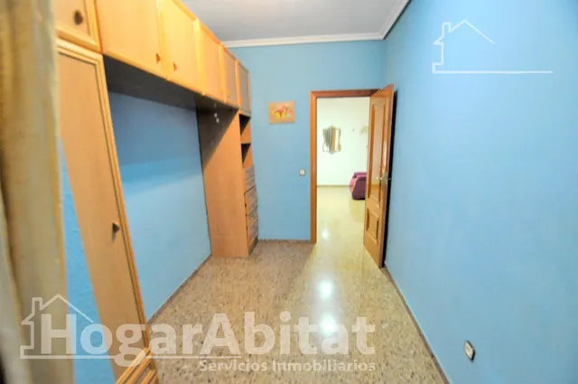 Casa amplia y luminosa con tres terrazas y gran garaje, en el centro — 31