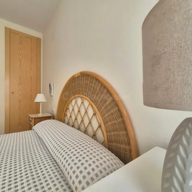 ACOGEDOR APARTAMENTO EN PERFECTO ESTADO EN SEGUNDA LÍNEA DE  - foto 3