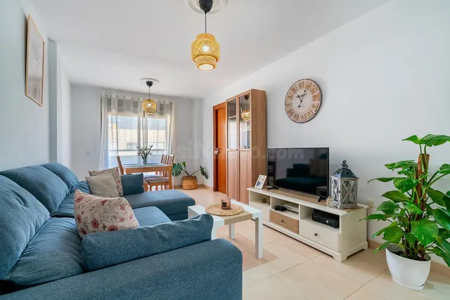 Piso de 3 dormitorios y 2 baños junto al auditorio de El Ejido — 3