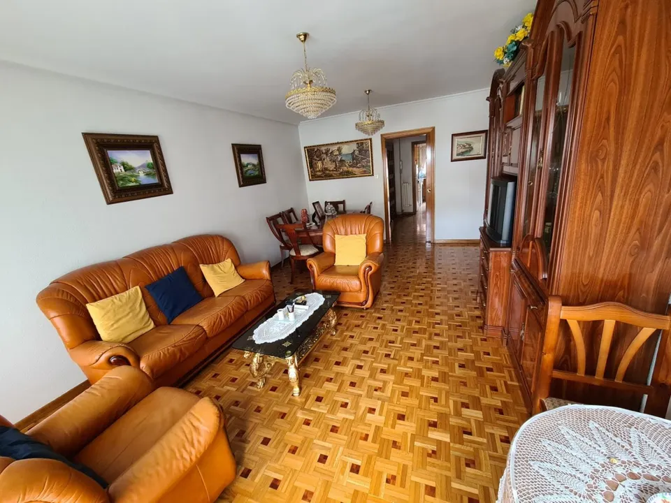 SEAMPLIO PISO EN EL CENTRO DE VALENCIA, SALÓN, COCINA, 4 HAB., 2 BAÑOS, TRASTERO Y GARAJE.