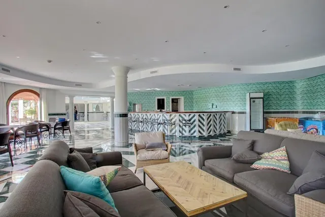 Precioso y lujoso apartamento con vistas al mar en Monte paraíso, en la Milla de Oro. Marbella — 46