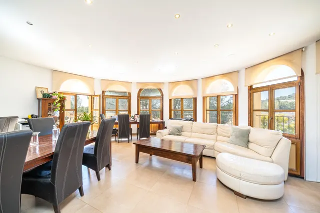 Chalet unifamiliar de 5 dormitorios y 5 baños, con piscina, garaje, ascensor y apartamento de invitados en Peguera (Calvià) — 18