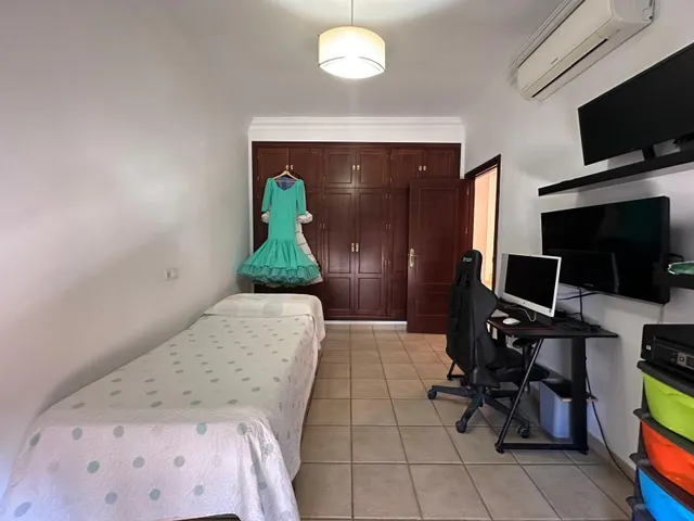 CASA EN LA PUEBLA DE CAZALLA — 26
