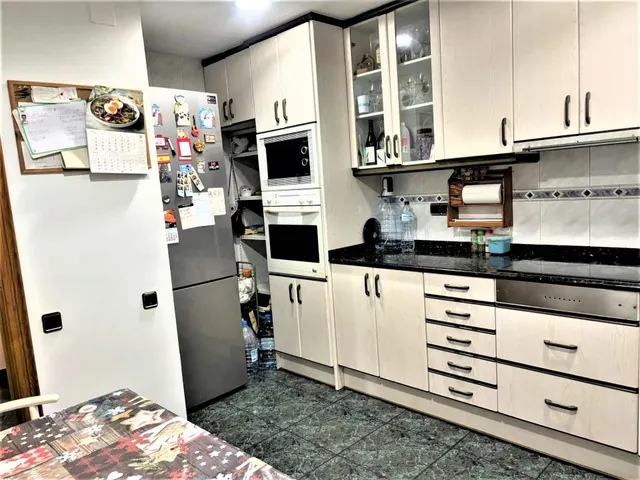 Piso para entrar a vivir. segundo sin ascensor. solo 10 vecinos — 9