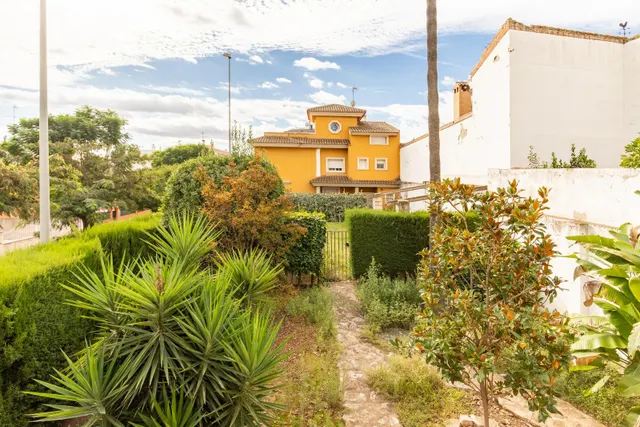 Una residencia exclusiva con terrazas panorámicas en un paraíso natural. — 40