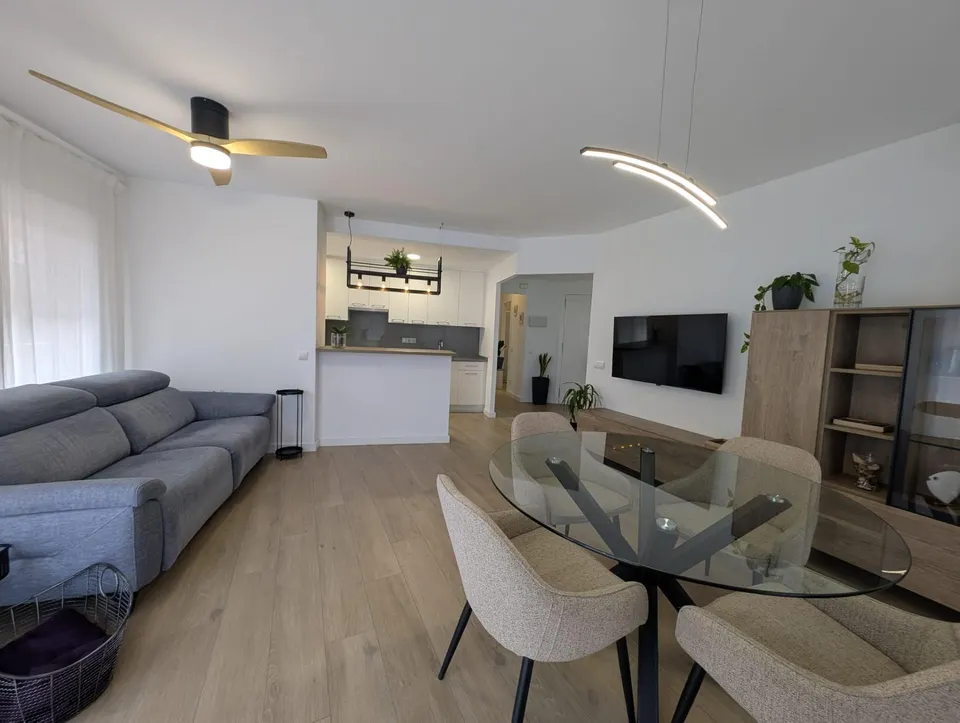 Exclusivo Piso con Gran Terraza Privada en Situación Inmejorable Tortosa