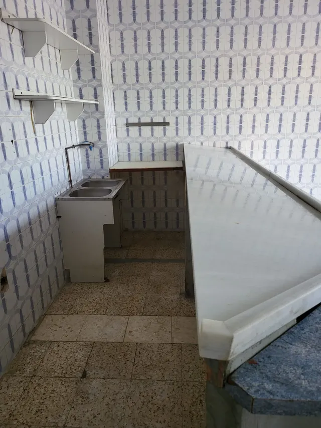 se vende local en nuevas colinas — 17