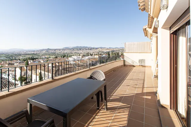 Ático a la venta en La Zubia ¡en rentabilidad! — 3