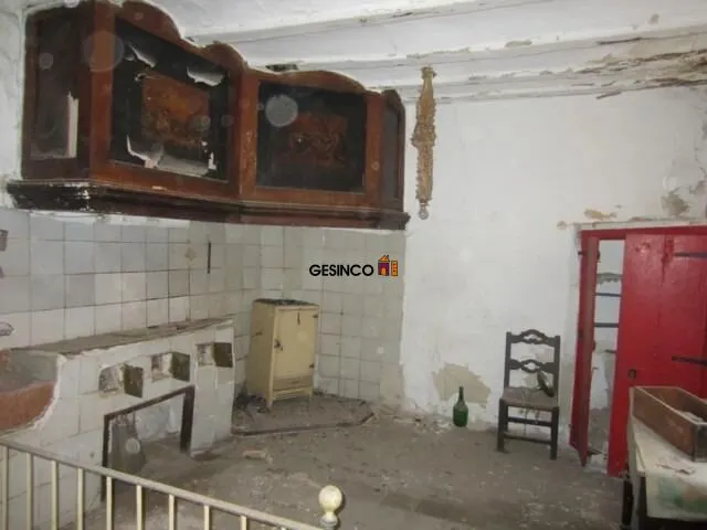 CASA PARA REFORMAR EN EL CENTRO DE LA CIUDAD — 3