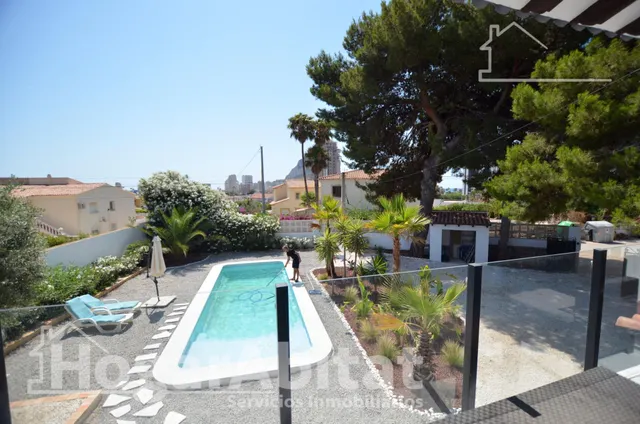 PRECIOSO CHALET REFORMADO CON PISCINA, GARAJE Y DOS TERRAZAS — 22