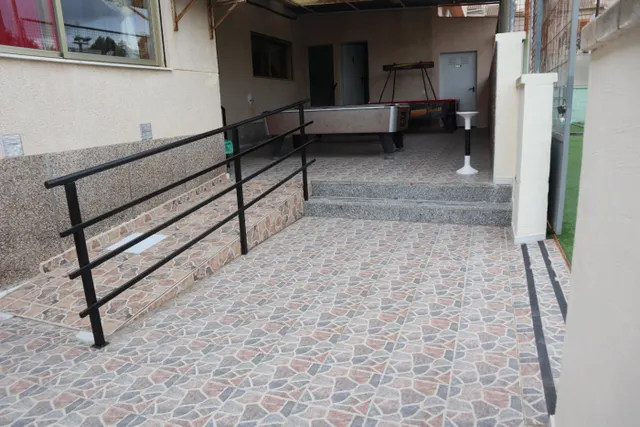 ESPECTACULAR COMPLEJO DE HOSTELERÍA EN PLENO FUNCIONAMIENTO — 38