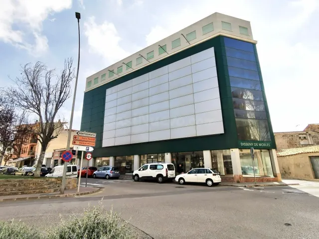 EDIFICIO EN MANACOR
