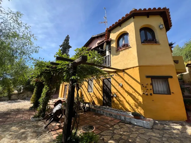El Refugio Perfecto en Las Jaras: Vistas de Ensueño, Techos Infinitos y Máxima Versatilidad — 30