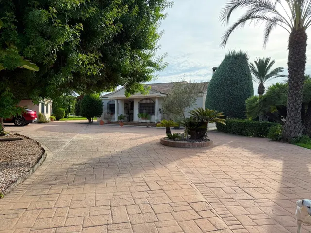 Alquiler Chalet con piscina en alquiler en Elche, zona Valverde. — 3