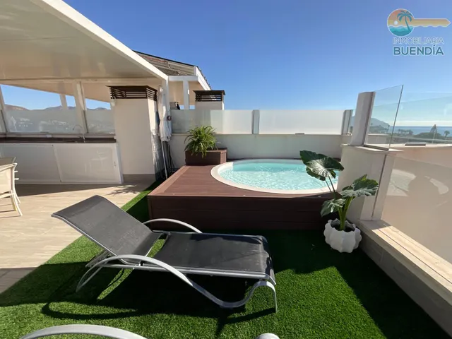 Ático  con vistas al mar  en el alamillo — 14