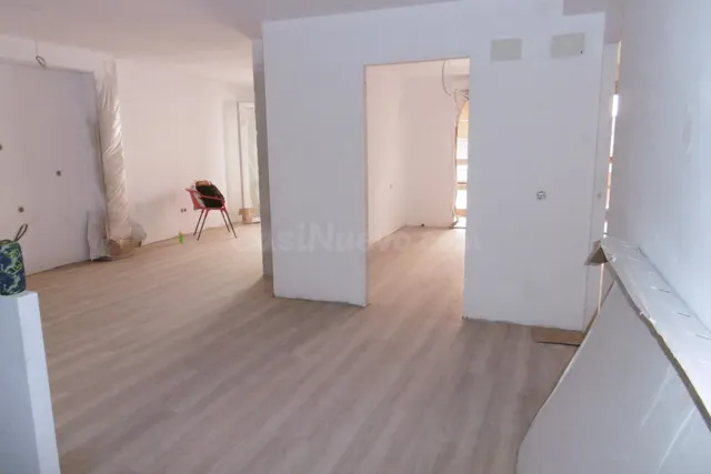 PISO NUEVO CON BALCÓN - foto 3