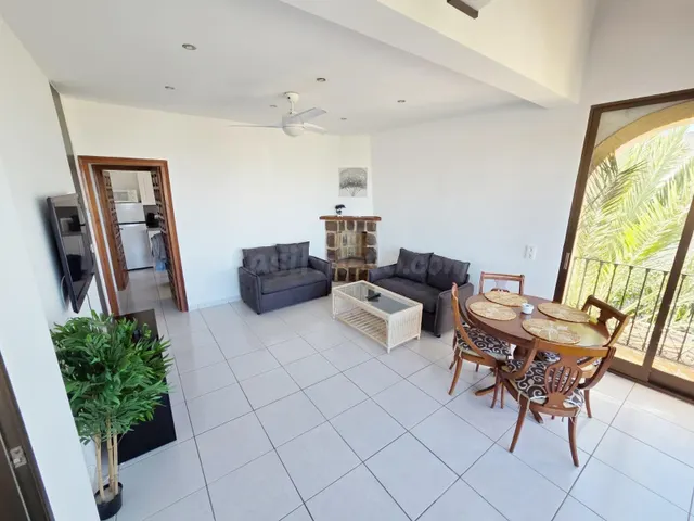 Chalet con 3 viviendas independientes, piscina privada cubie - foto 4