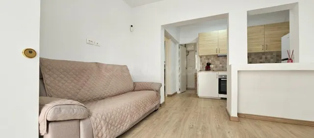 Se vende apartamento reformado de dos habitaciones en Costa  - foto 5