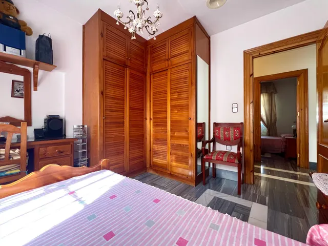FANTÁSTICO CHALET EN OTURA — 37