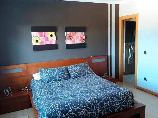 Urbis te ofrece un chalet independiente en venta en Urbanización El Pajarón, Villamayor. — 12