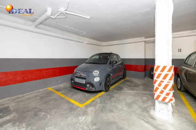 Barrio del Realejo. Sacamos a la venta dos plazas de garaje para coche muy grande. — 10