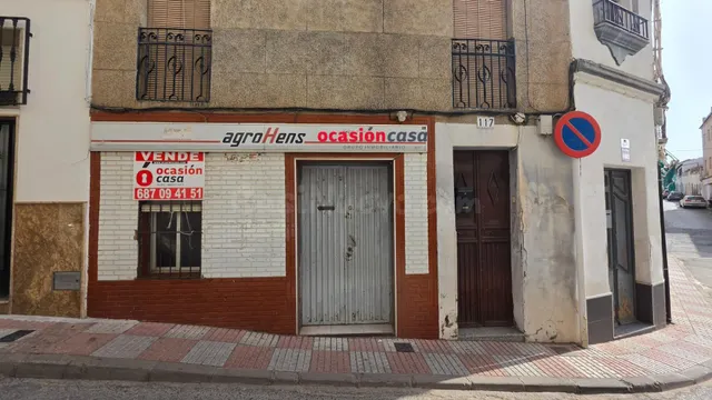 LOCAL COMERCIAL EN LA ZONA DE PUEBLONUEVO