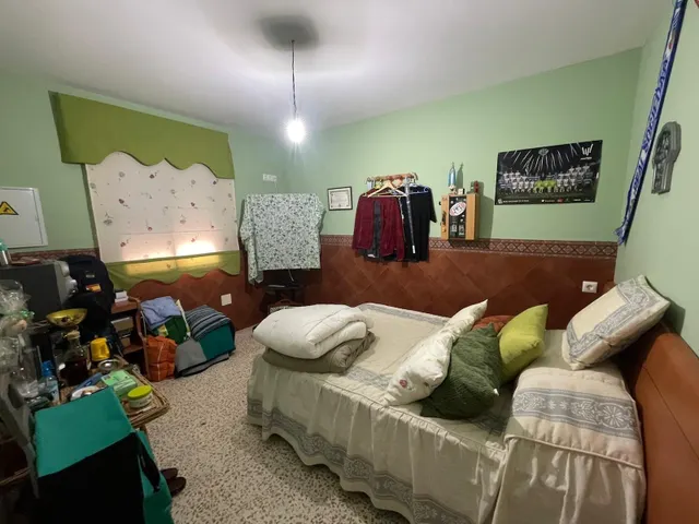 CASA DE CAMPO CON NAVE DE 300M EN EL COLLADO SIERRA DE FUENTES — 9
