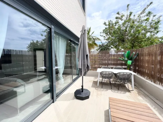 Planta baja 2 habitaciones 150m² en alquiler - Costa Del Sol - foto 4