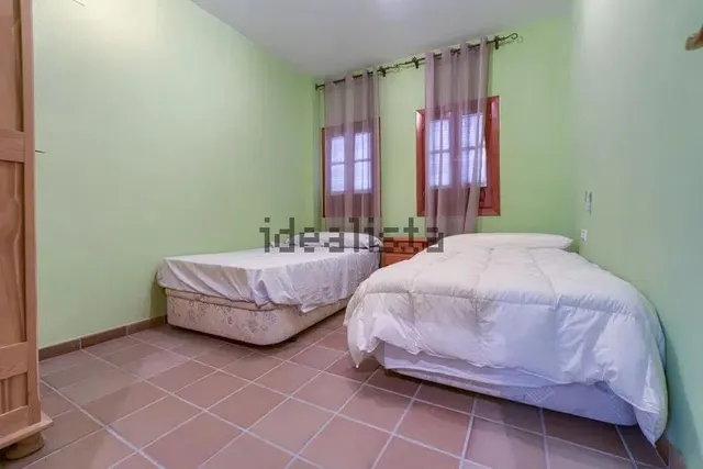 Chalet adosado en venta en Calle Bolivia — 25